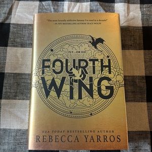 NWOT Fourth Wing By Rebecca Yarros